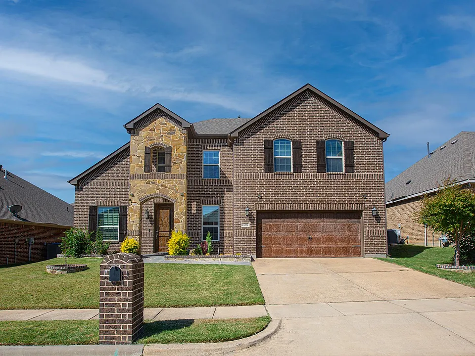 1002 Nail Ln