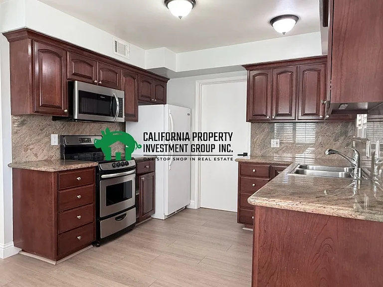 4157 Lucas Ct #4157 — Photo 9