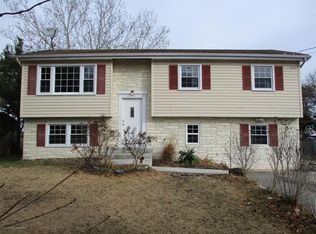 104 Fairway Dr, Toms River, NJ 08757
