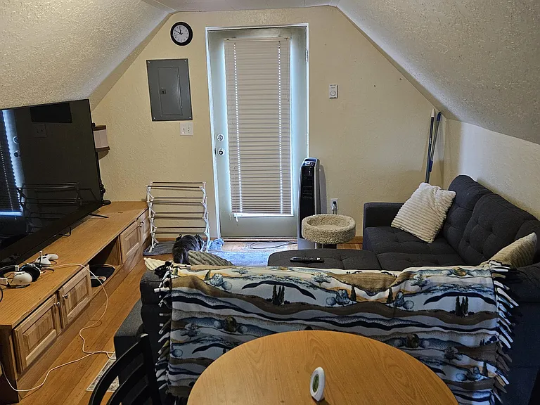 410 Smith Ave — Photo 15