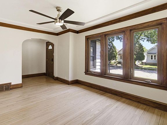 5th image of 2251 S 73rd STREET