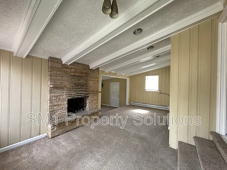 626 Memphis St — Photo 16