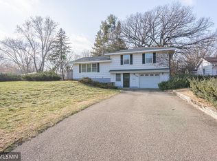 8506 Zenith Cir S, Minneapolis, MN 55431