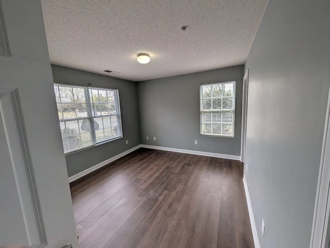 220 Outlook Dr — Photo 4