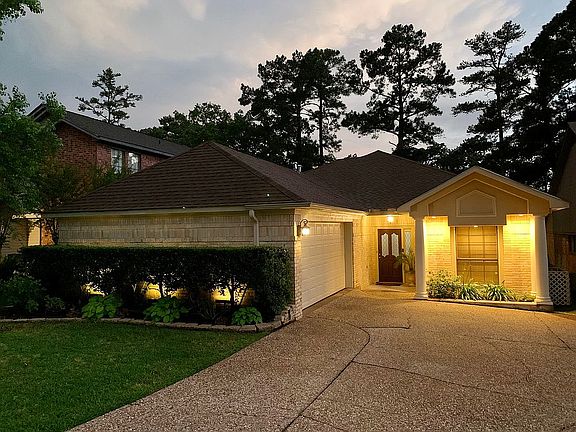 2nd image of 1010 Augusta Dr