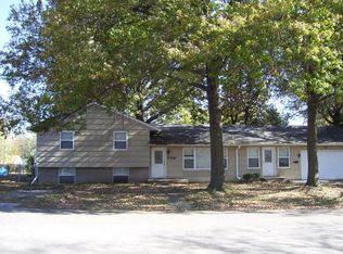708 S 5th St, Clinton, MO 64735