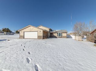 2761 Dove Rd, Gillette, WY 82718