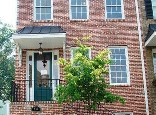 933 Persimmon Pt NE, Atlanta, GA 30328