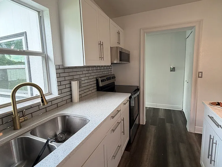 4870 Seminole Ave — Photo 27