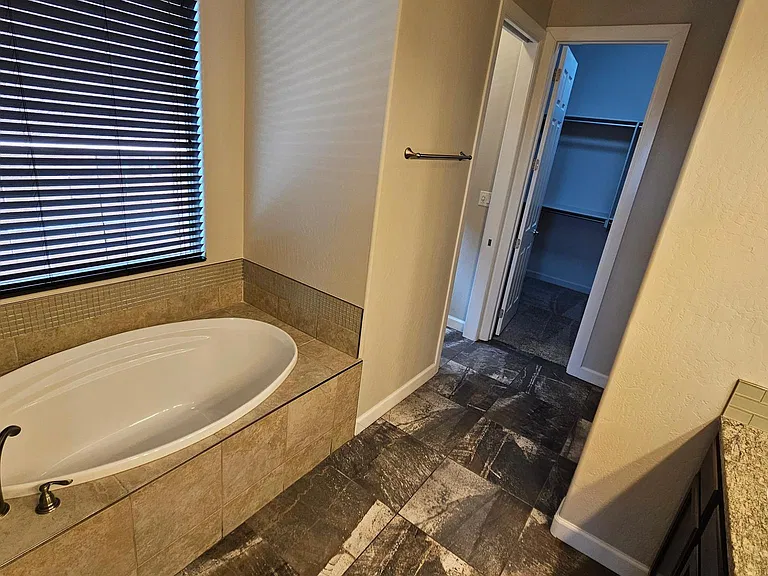 Separate garden tub