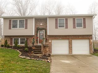 4462 Foresthill Rd, Stow, OH 44224