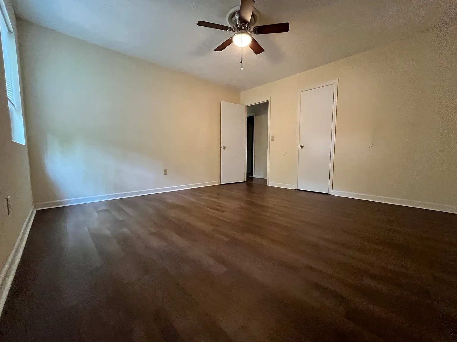 2 bed, 1002 sqft, $1,275 — Photo 4