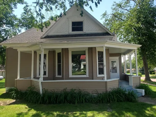 104 Cedar Ave, Charter Oak, IA 51439