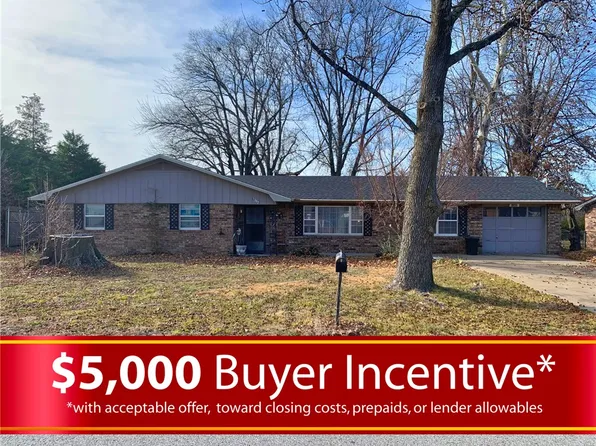 1302 SW B St, Bentonville, AR 72712