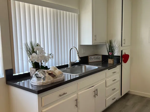 Woodside Garden Apartments, 1071 Walnut Ave #53, Tustin, CA 92780