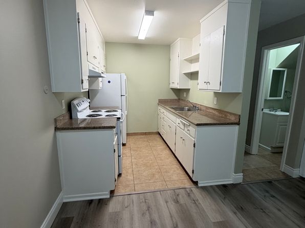 2124 90th Ave APT 01