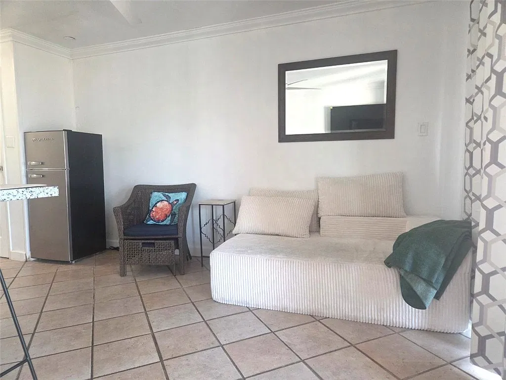 1 bed, 1.0 bath, 420 sqft, $1,400 — Photo 4