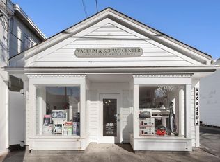 67 Jobs Ln, Southampton, NY 11968