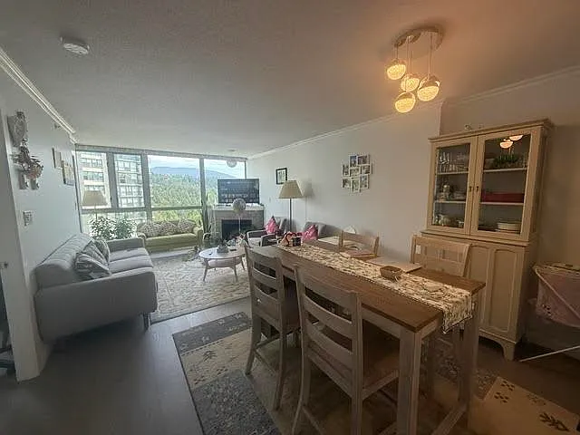2 bed, 969 sqft, $2,950 — Photo 2