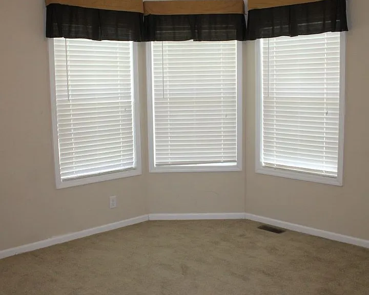110 Fisher Dr — Photo 14