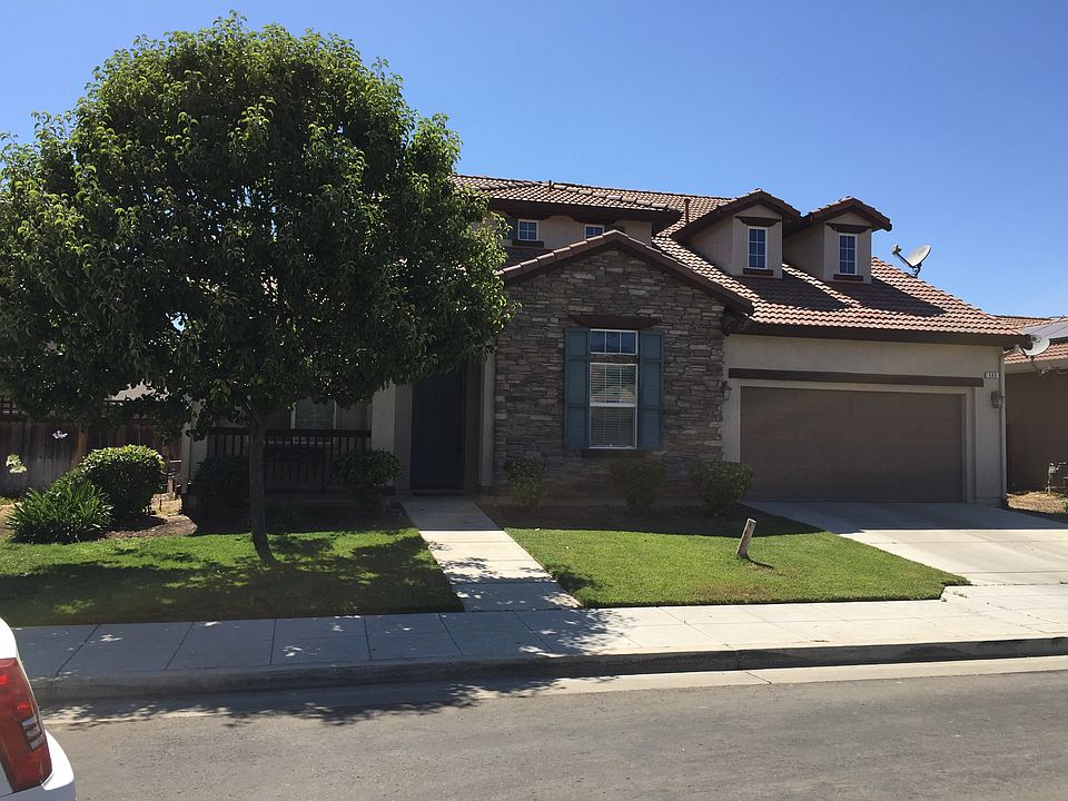 2nd image of 569 S Shelly Ave