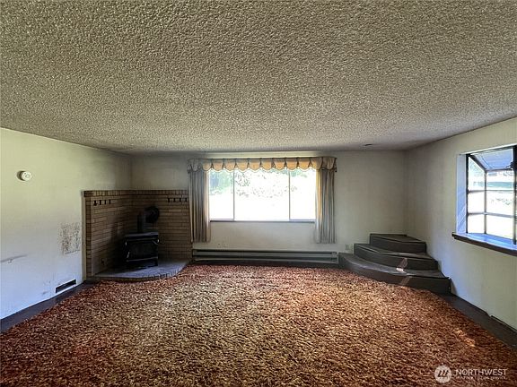 4th image of 7409 Happy Hollow Road