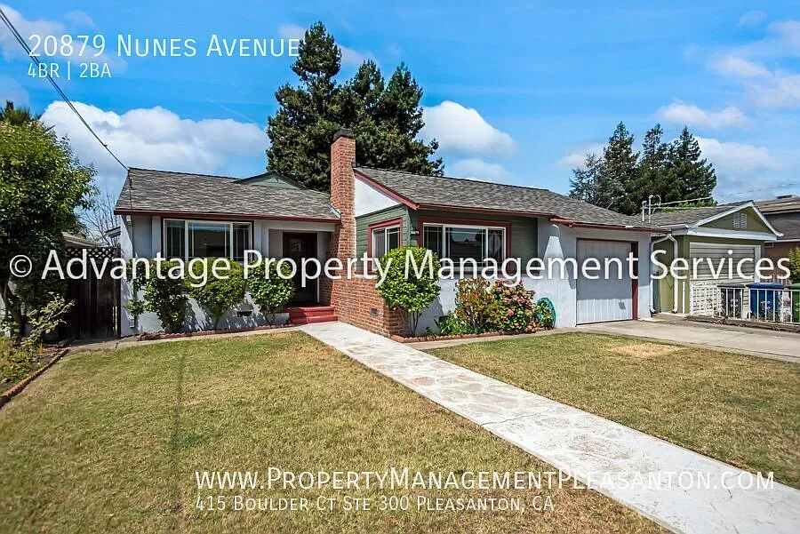 Nice 4 Bed, 2 Bath, 1,683 sq ft house off Castro Valley Blvd — Photo 2