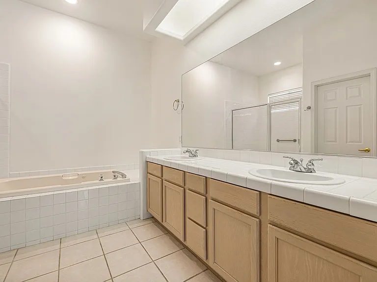 18 Tucson Cir — Photo 24