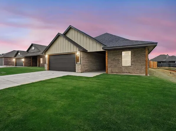 205 Pine Ave, Cache, OK 73527