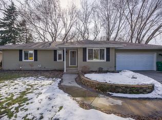 8489 Meadow Lake Rd N, New Hope, MN 55428