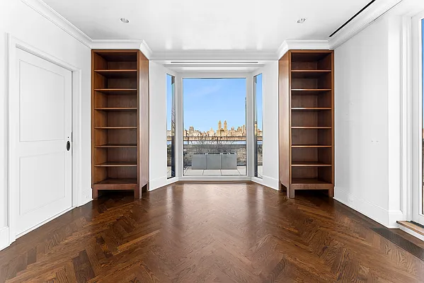 Sold by Susan Penzner Real Estate | media 27