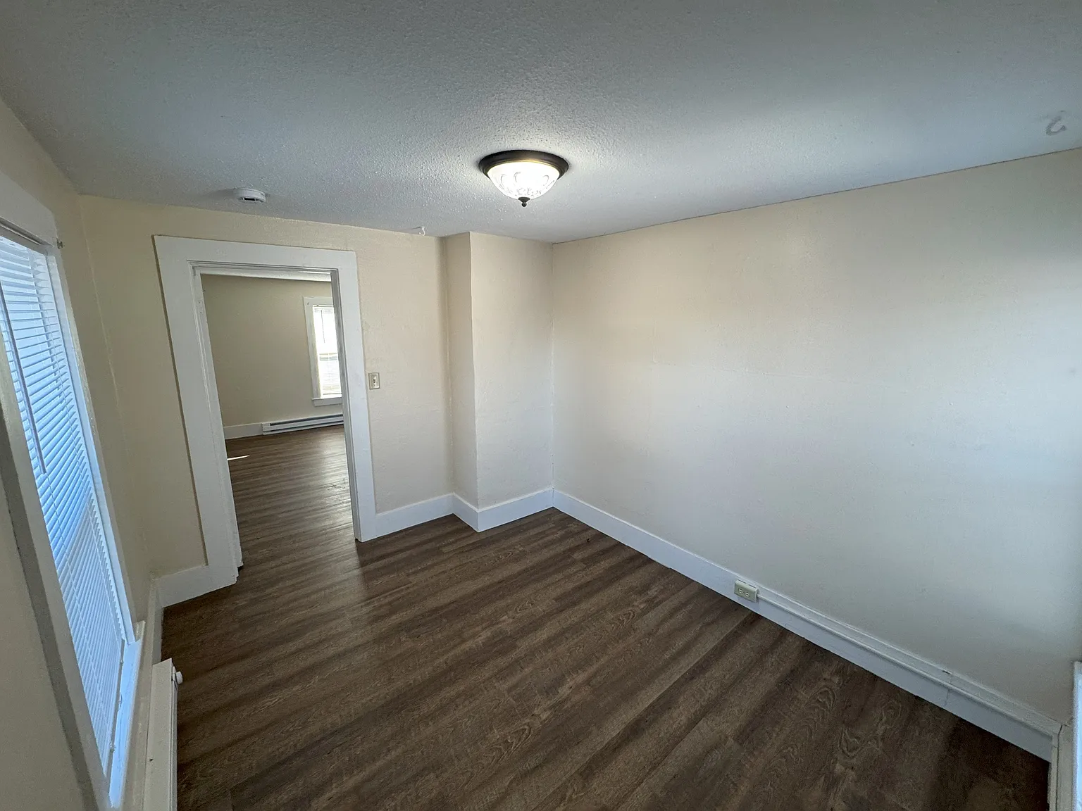 2 bed, 932 sqft, $899 — Photo 4