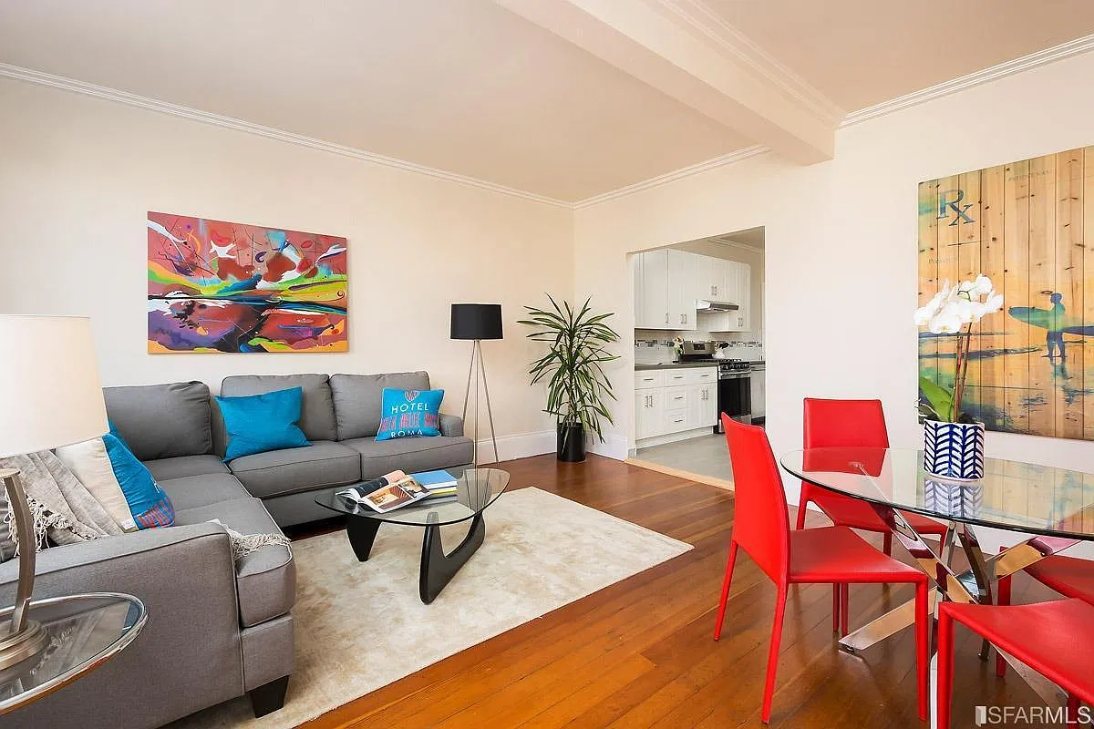2 bed, 1.0 bath, 820 sqft, $6,495 — Photo 3