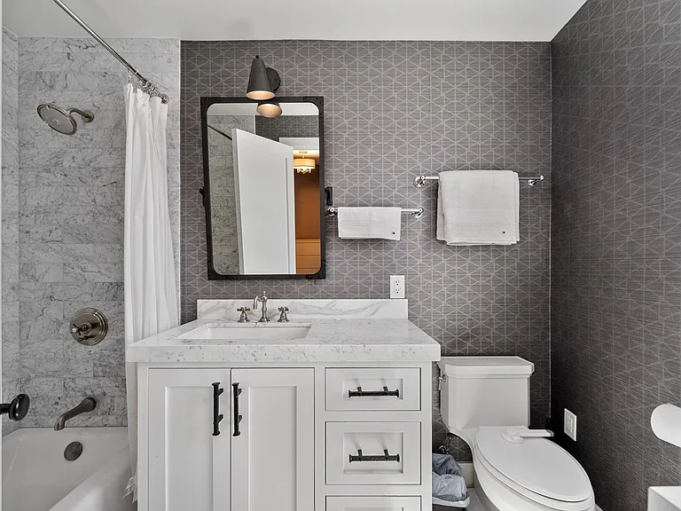2037 E Ocean Blvd — Photo 35