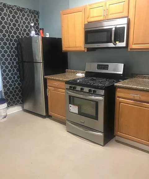 6135 S Vernon Ave #2 — Photo 3