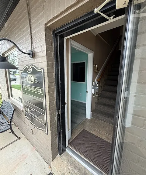 102 N Market St #C — Photo 3