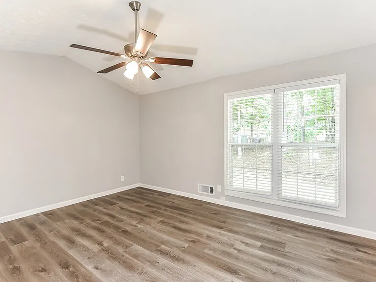 2145 Atkinson Ln — Photo 8