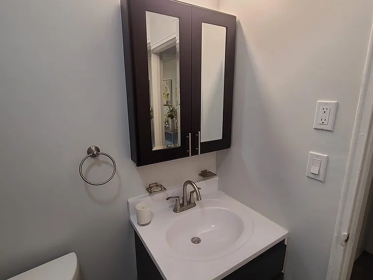 Ravine Manor Apartments — Photo 6