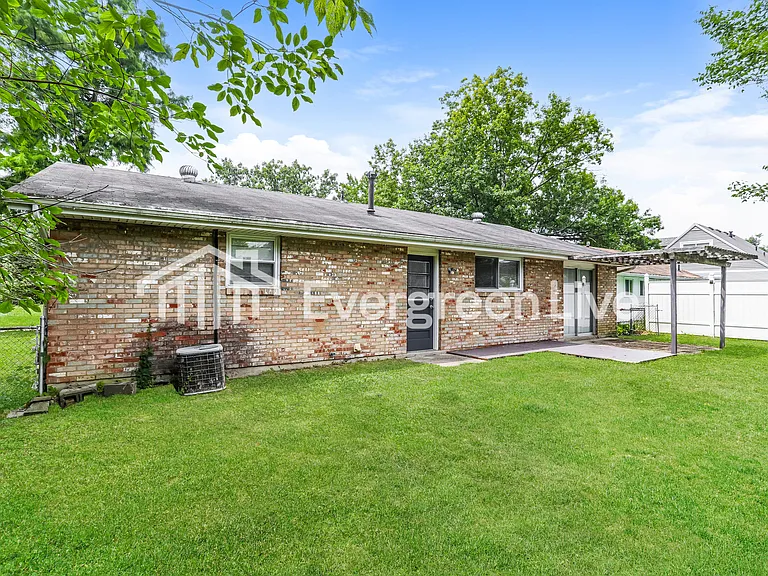 10728 Valiant Dr — Photo 14
