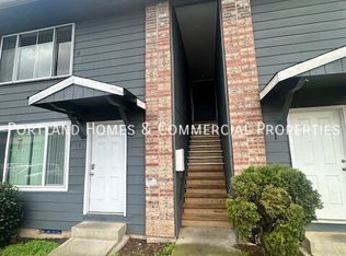 15764 SE Division St #4, Portland, OR 97236