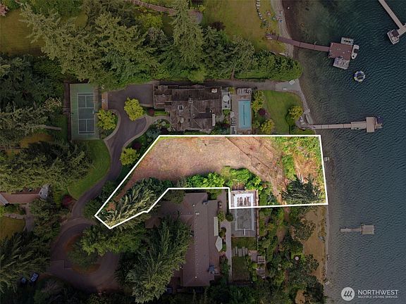 3rd image of 11623 Madera Gardens Drive SW