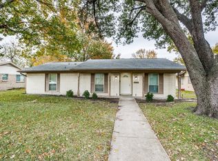 1014 Ravencroft Dr, Garland, TX 75043