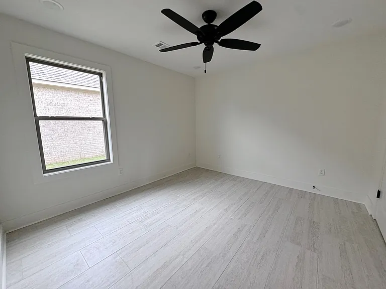 236 Wolf Den Ln — Photo 16
