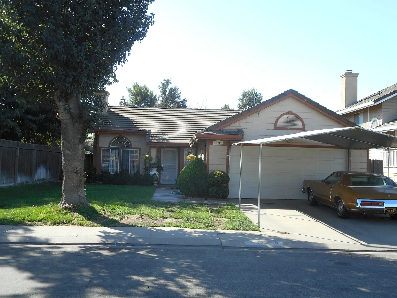 728 Park Meadow Dr photo 1