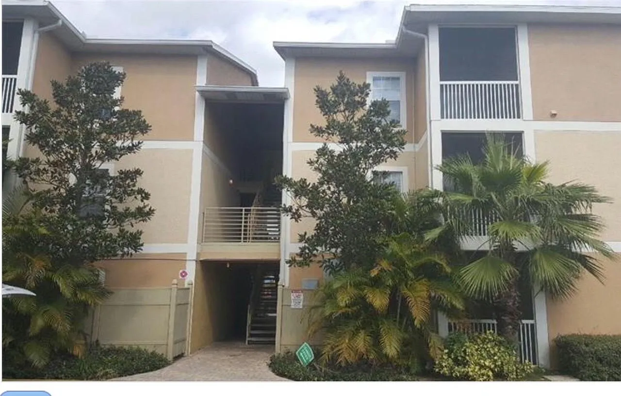 3 bed, 1100 sqft, $1,900 — Photo 1