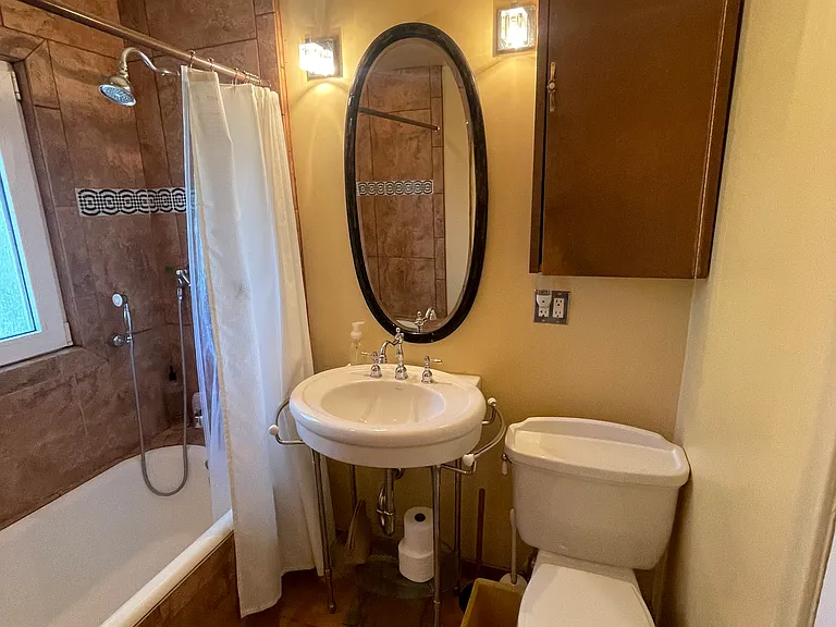 217 N F St — Photo 8