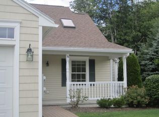 38 Signature Dr #25, Brunswick, ME 04011