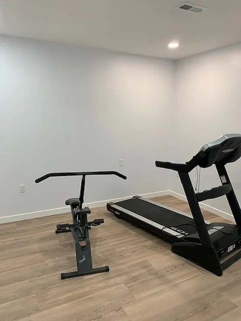 2 bed, 1100 sqft, $2,000 — Photo 2