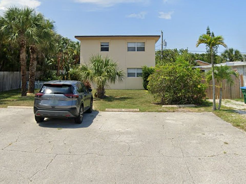 2nd image of 218 Johnson Ave APT 3