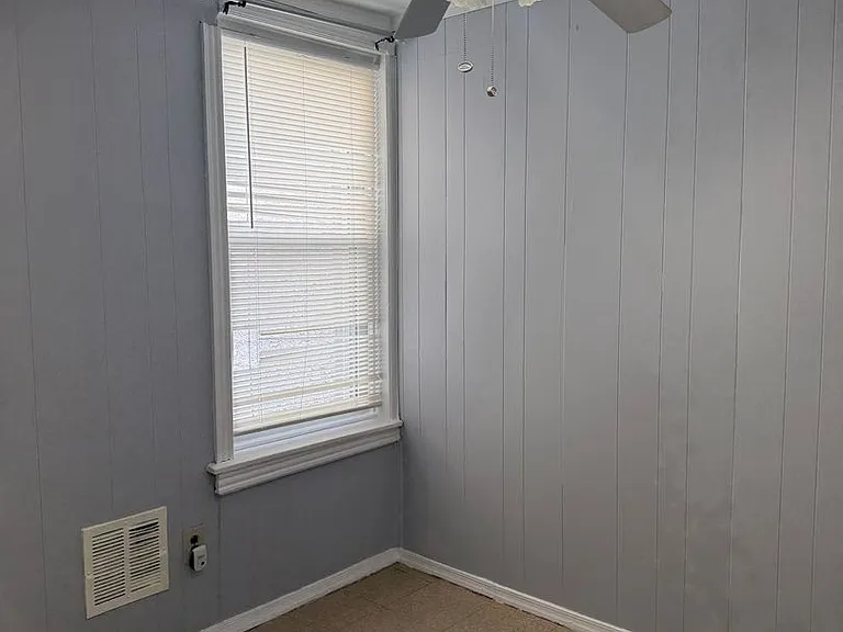 5753 N Beechwood St — Photo 21